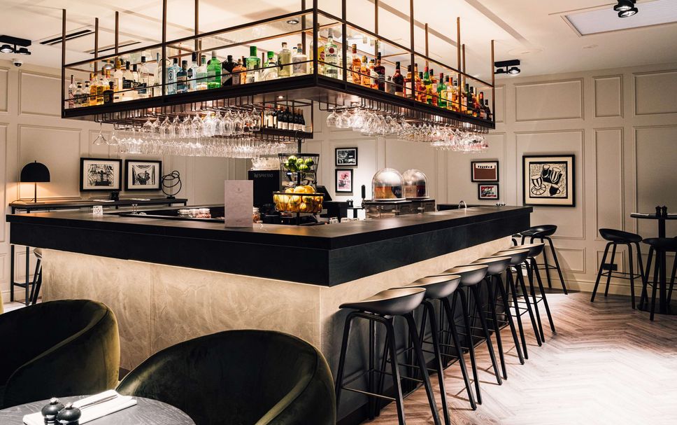 Bar Photo