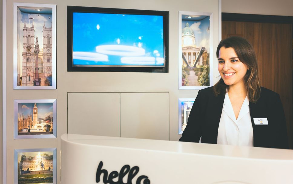Front desk Photo