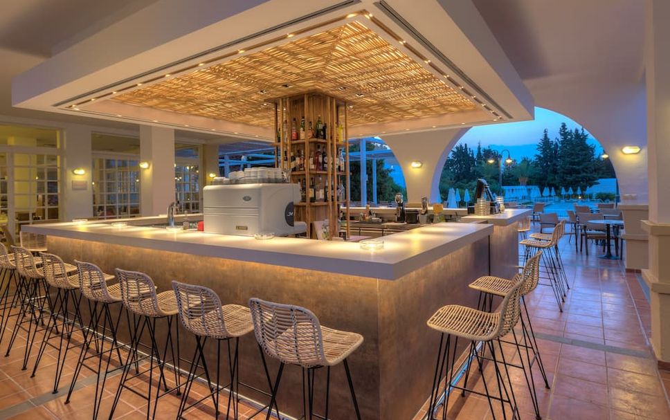 Bar Photo