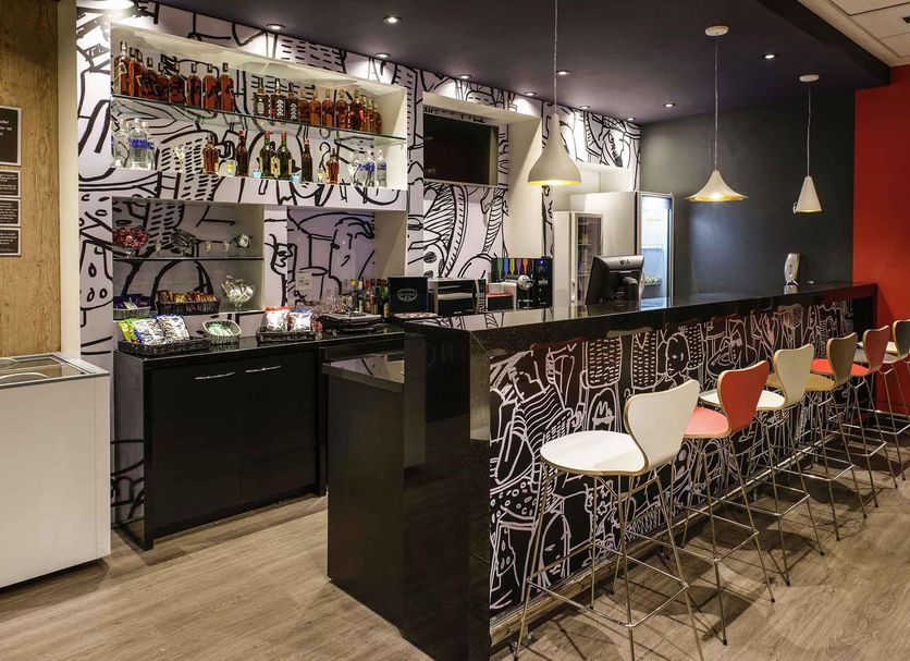 Bar Photo
