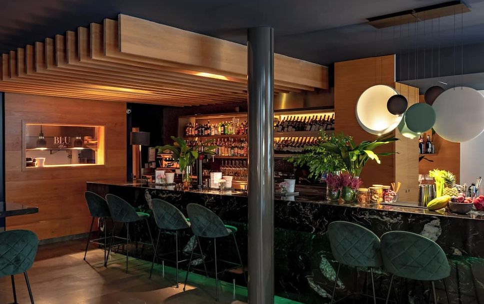 Bar Photo