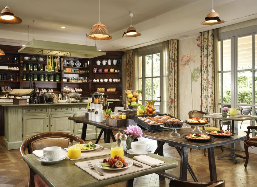 Restaurant Photo
