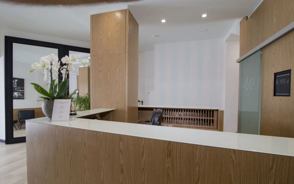 Front desk Photo