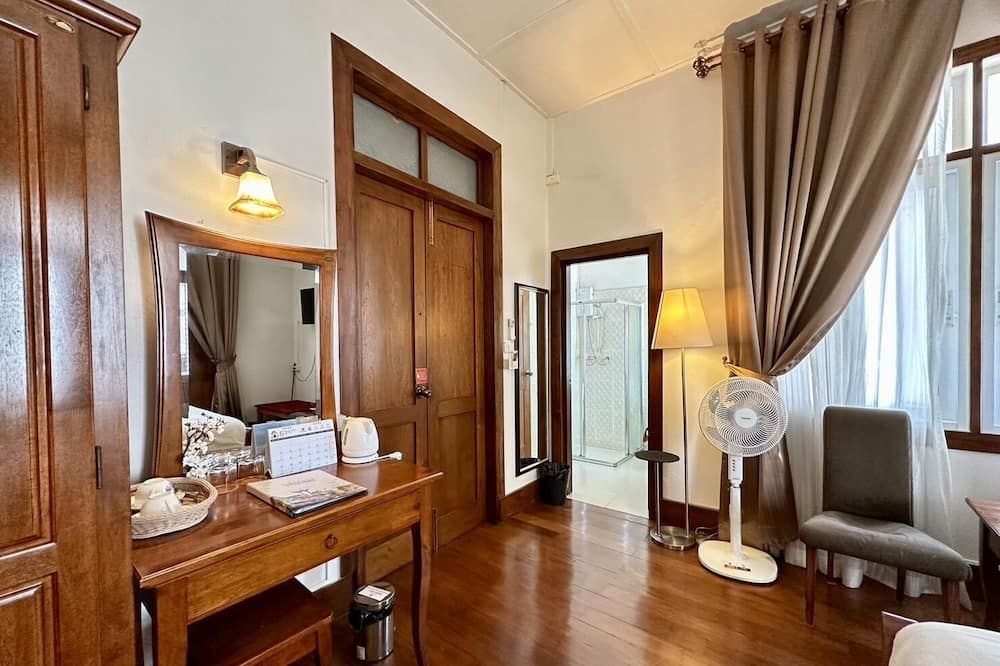 Room amenity