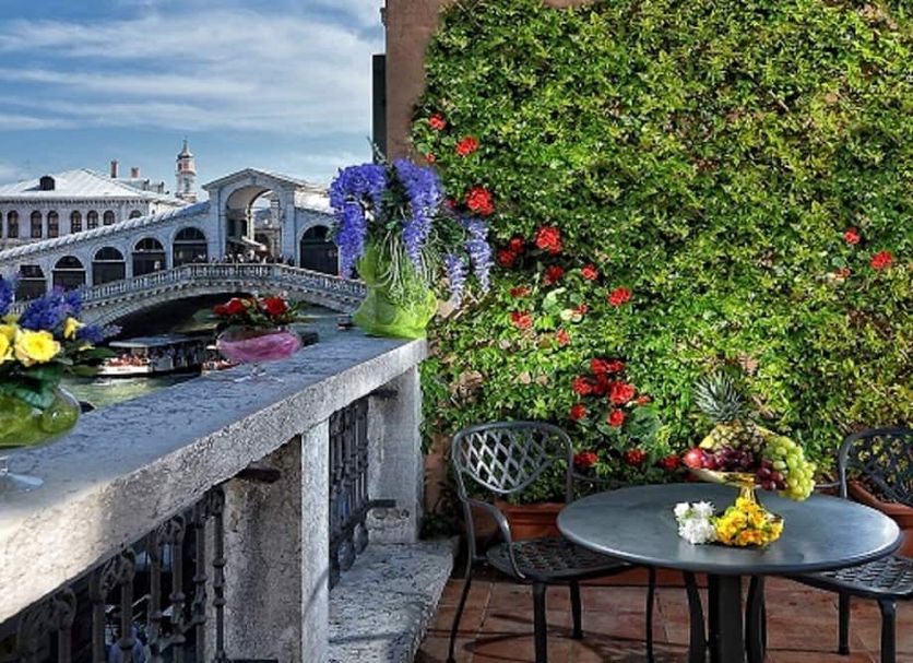 Balcony Photo