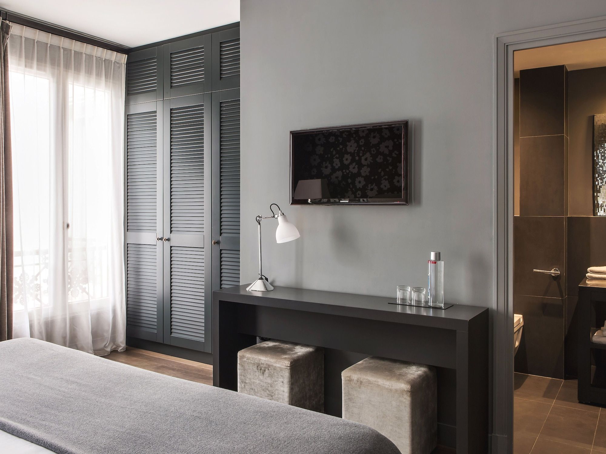 Room amenity