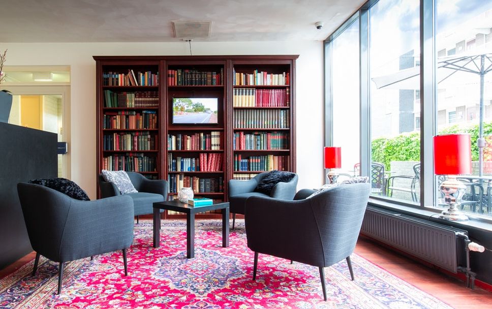 Lounge Photo
