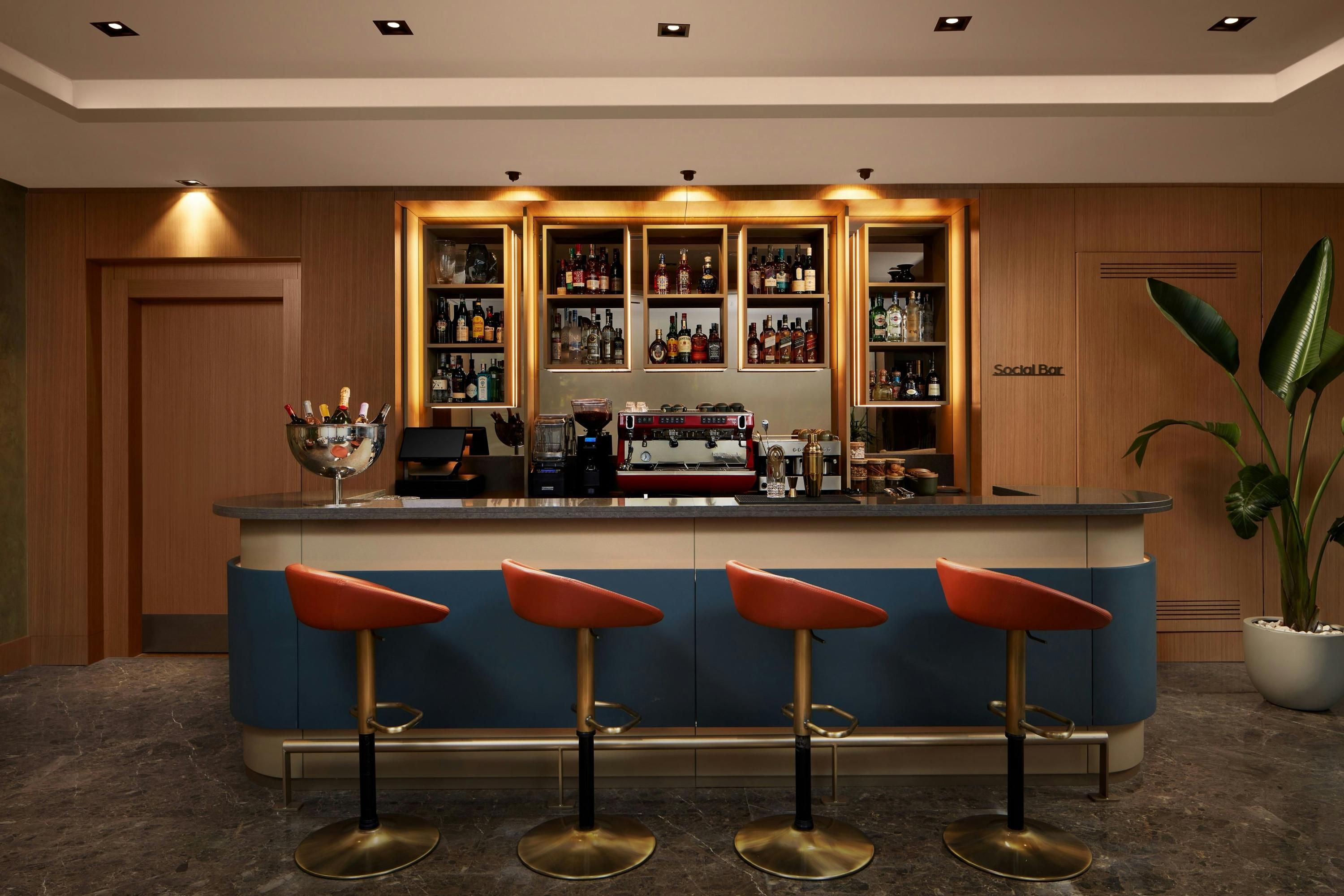 Bar