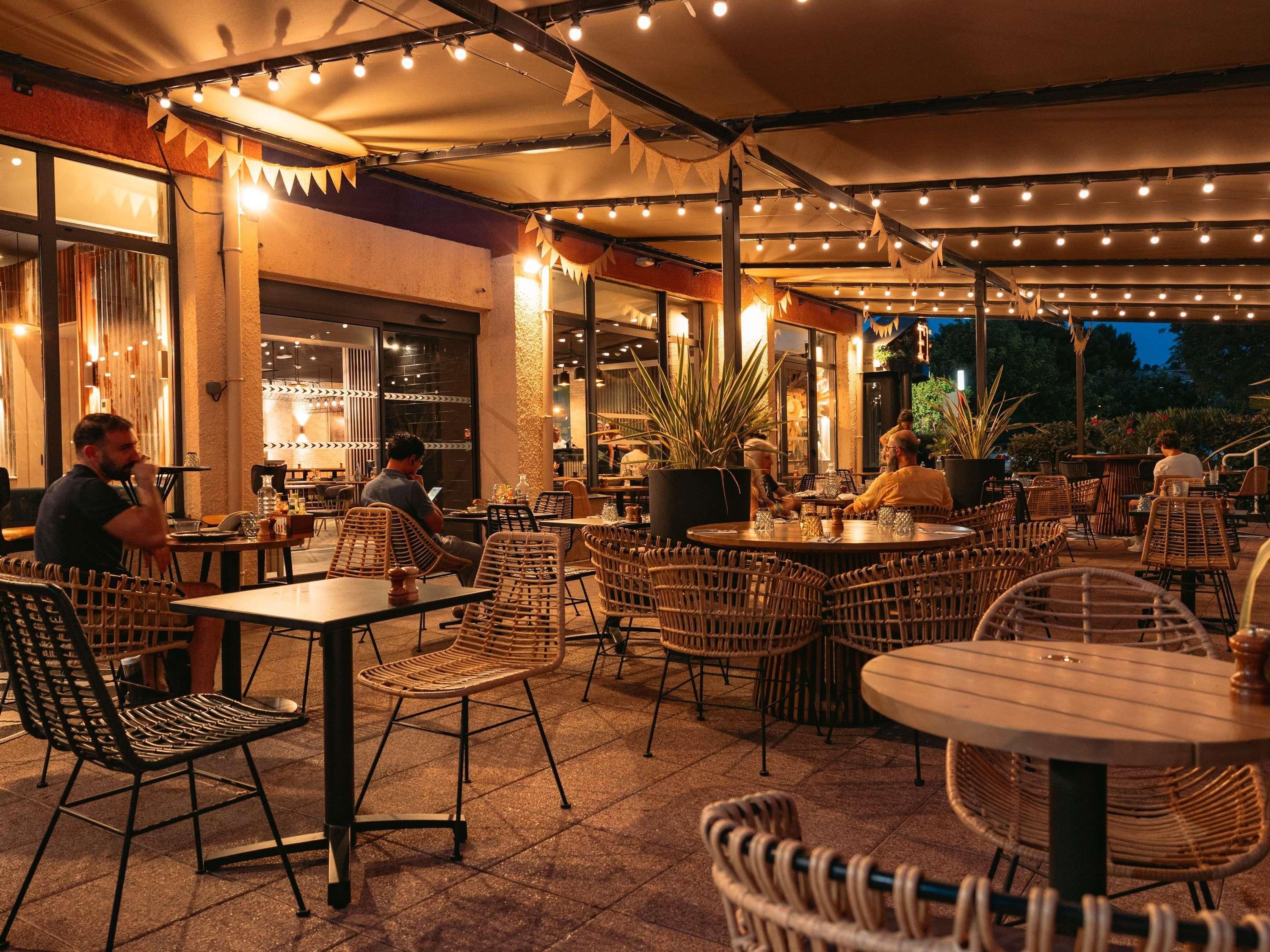 Restaurant Photo