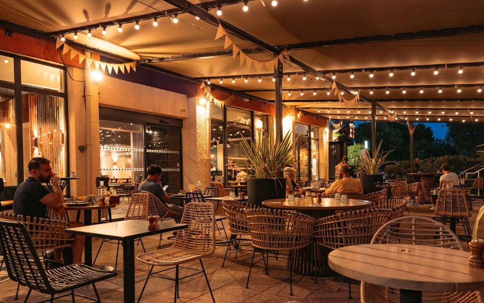 Restaurant Photo
