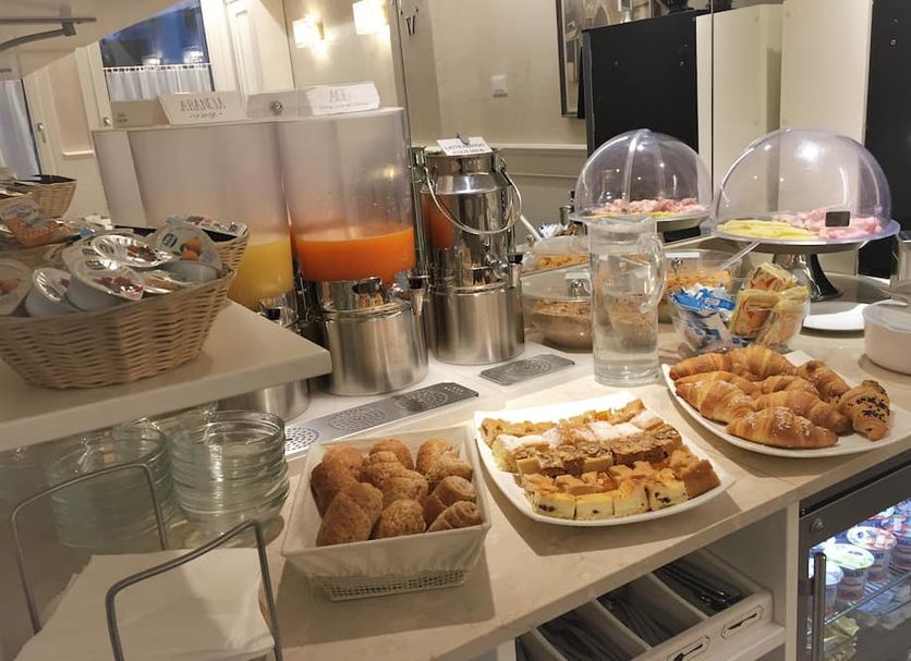 Buffet Photo