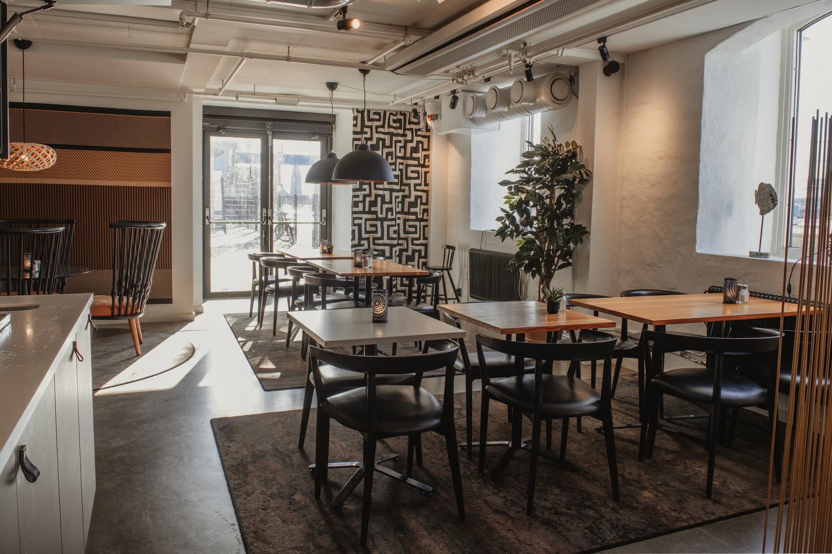 Restaurant Photo
