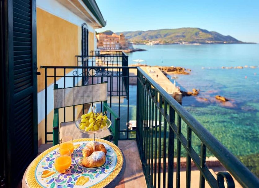 Balcony Photo