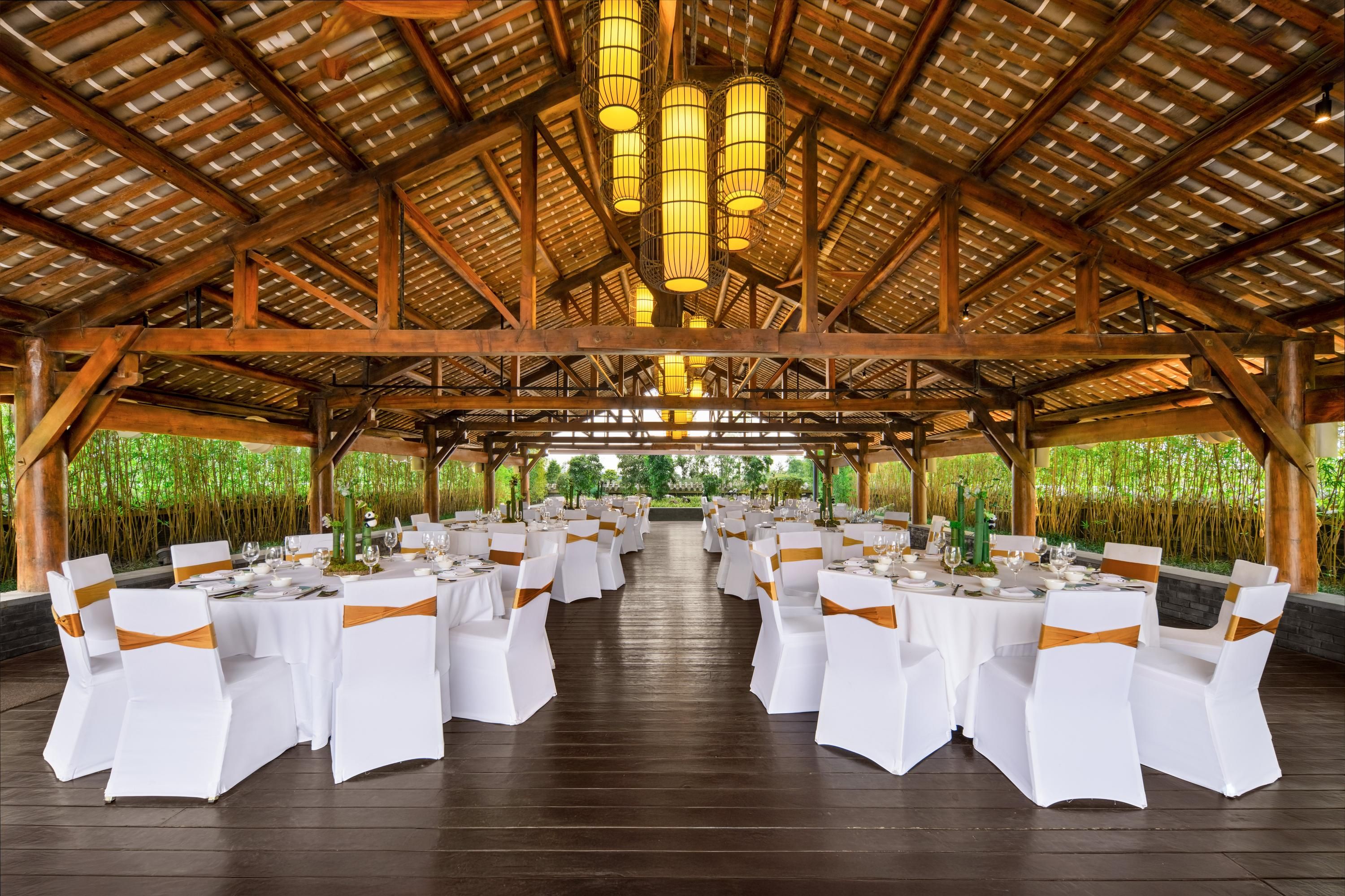 Banquet hall