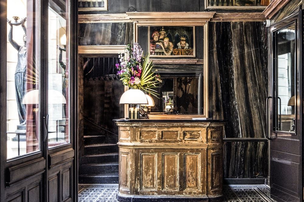 Room amenity