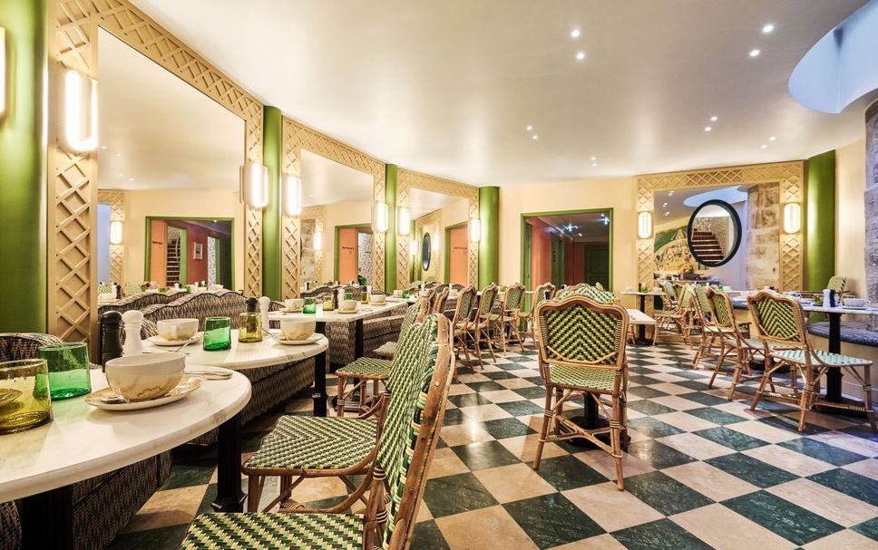 Restaurant Photo