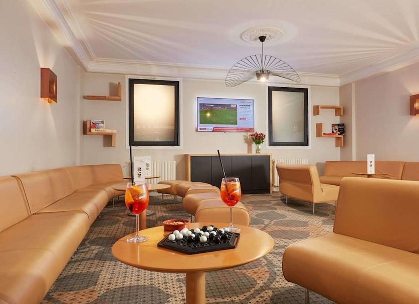 Lounge Photo