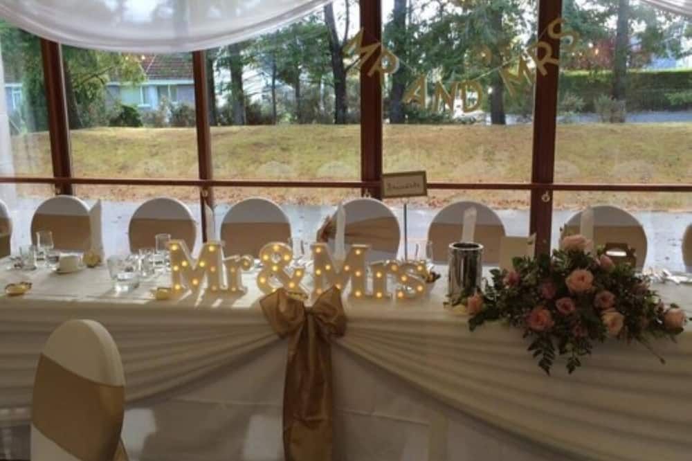 Banquet hall
