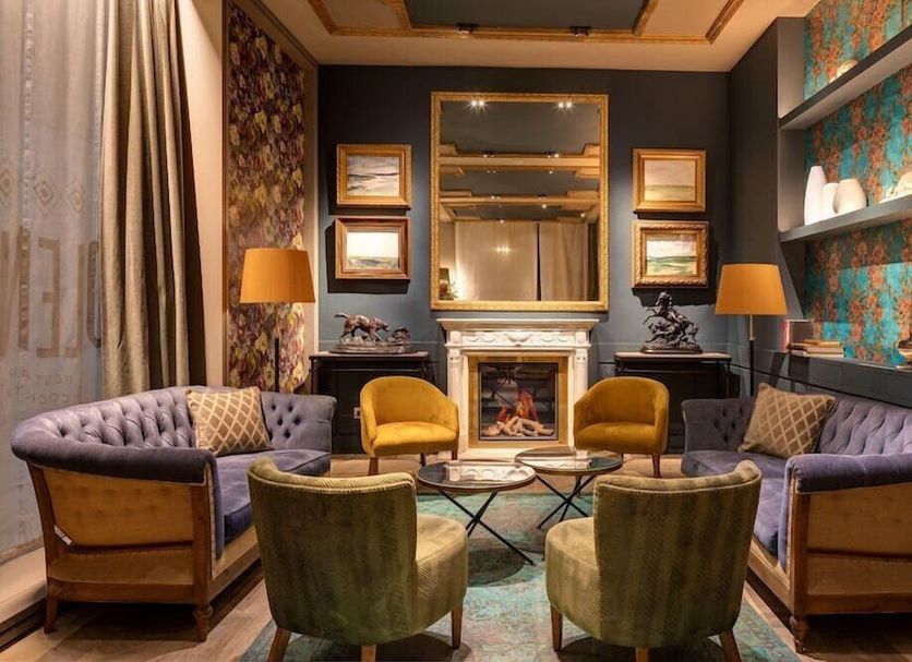 Lounge Photo