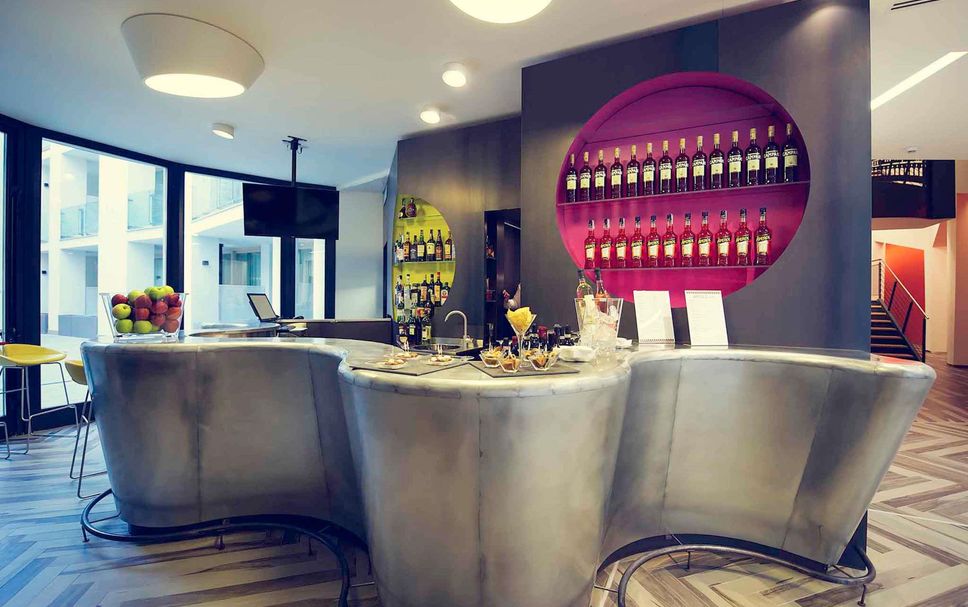 Bar Photo