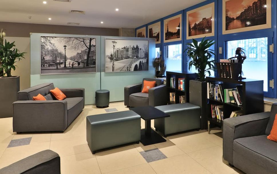 Lounge Photo