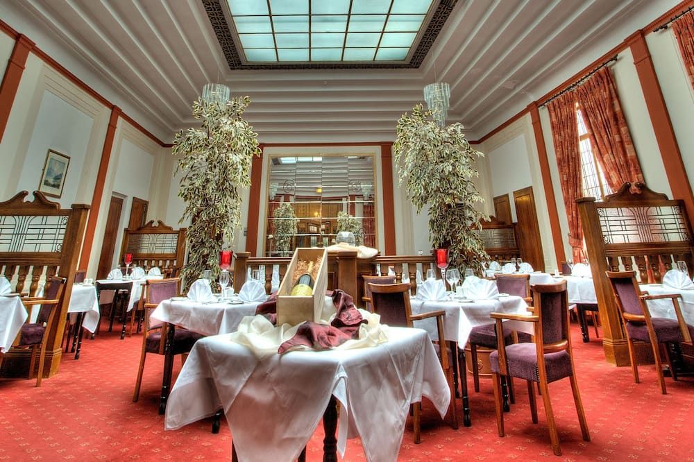 Banquet hall