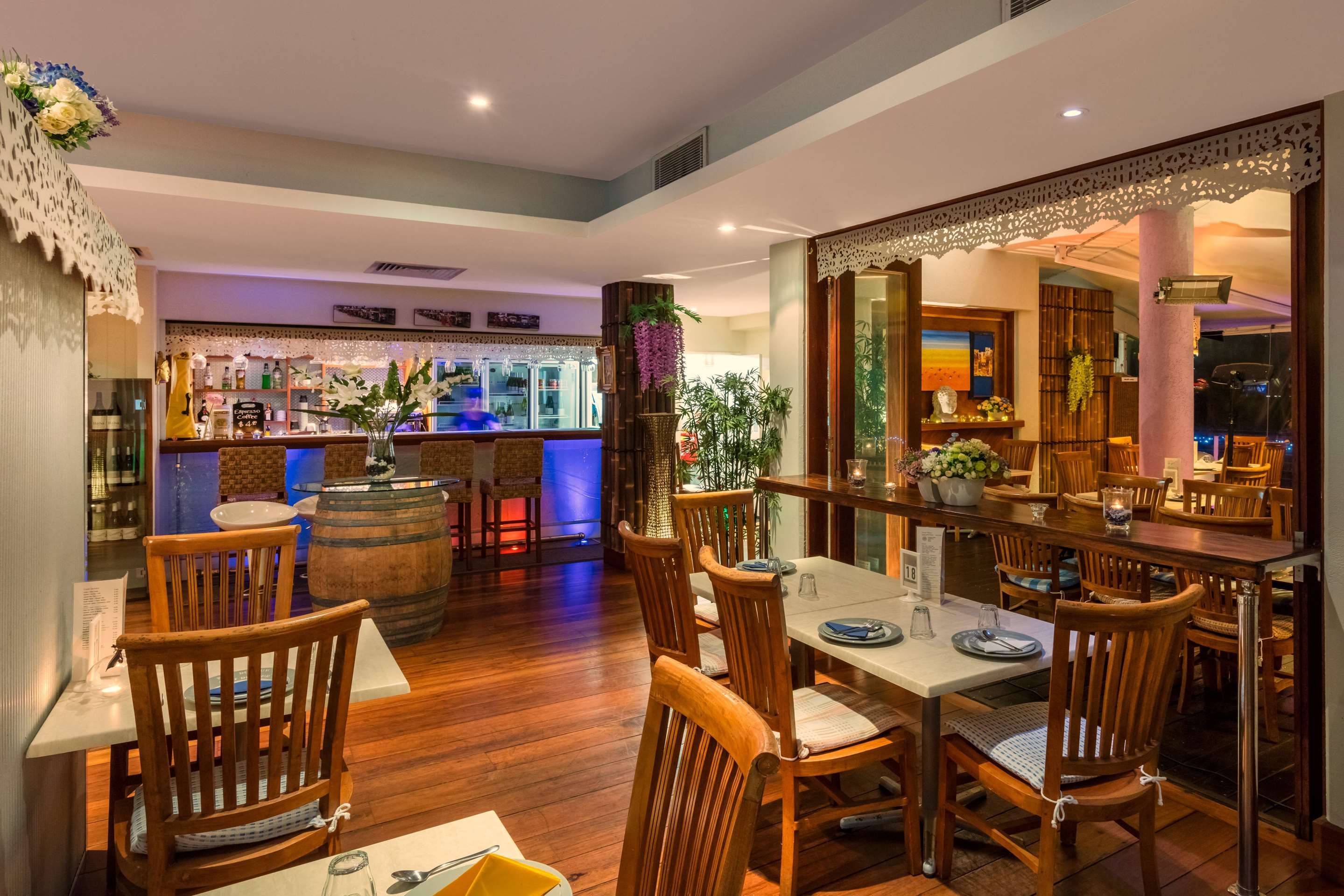 Restaurant Photo