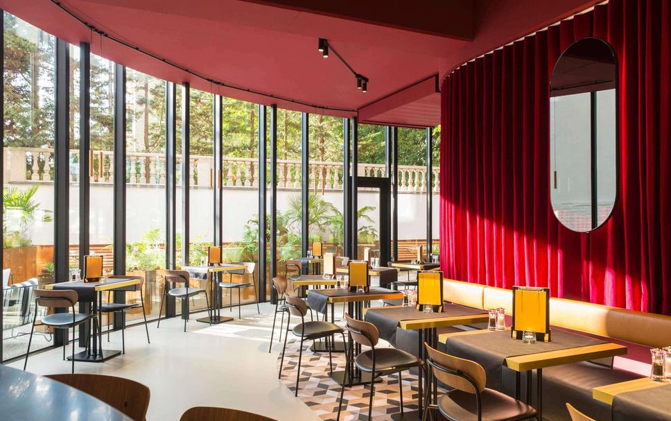 Restaurant Photo