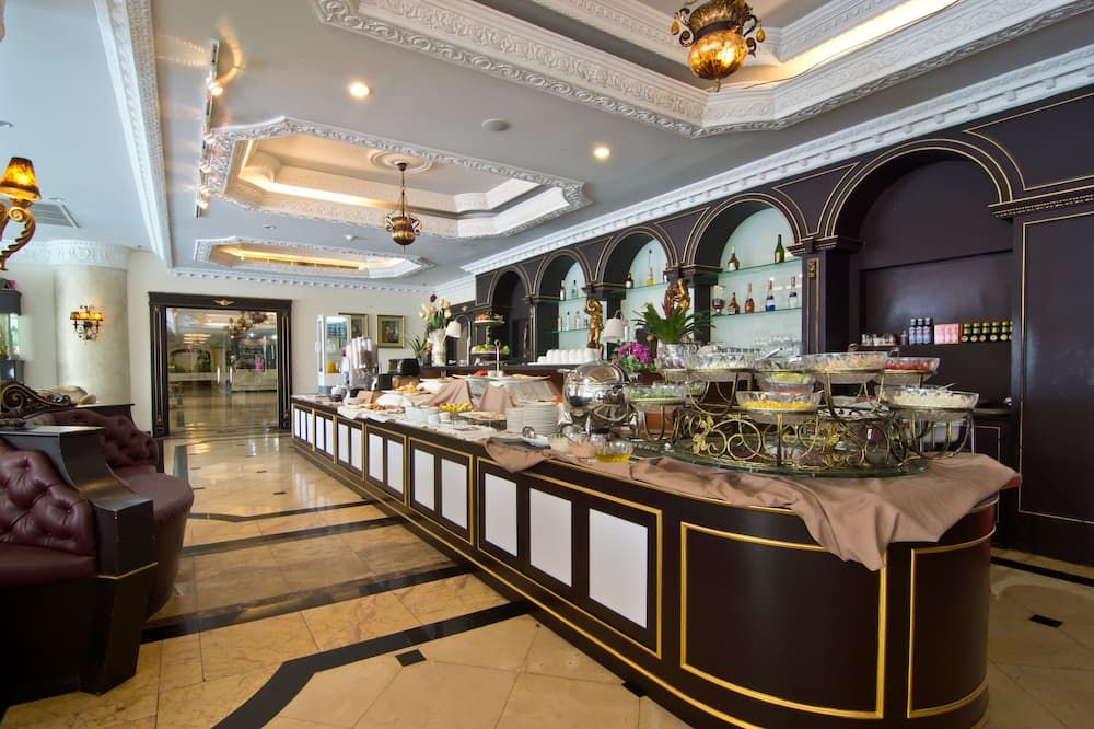 Buffet Photo