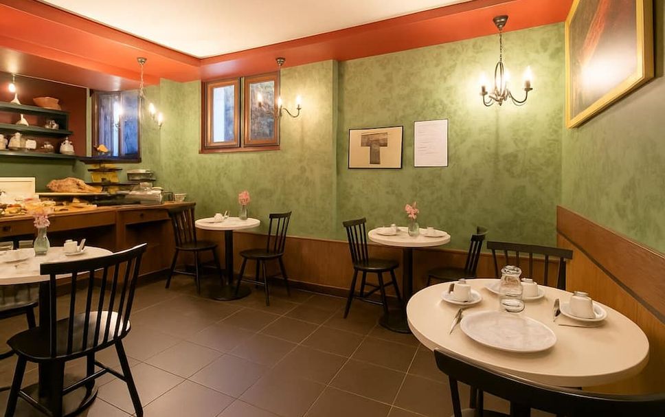 Restaurant Photo
