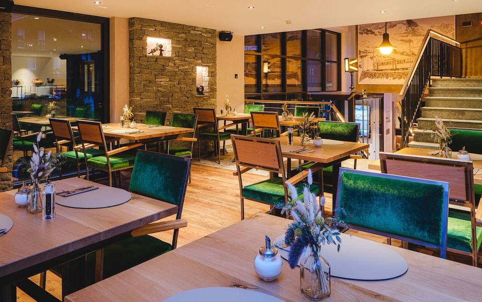 Restaurant Photo