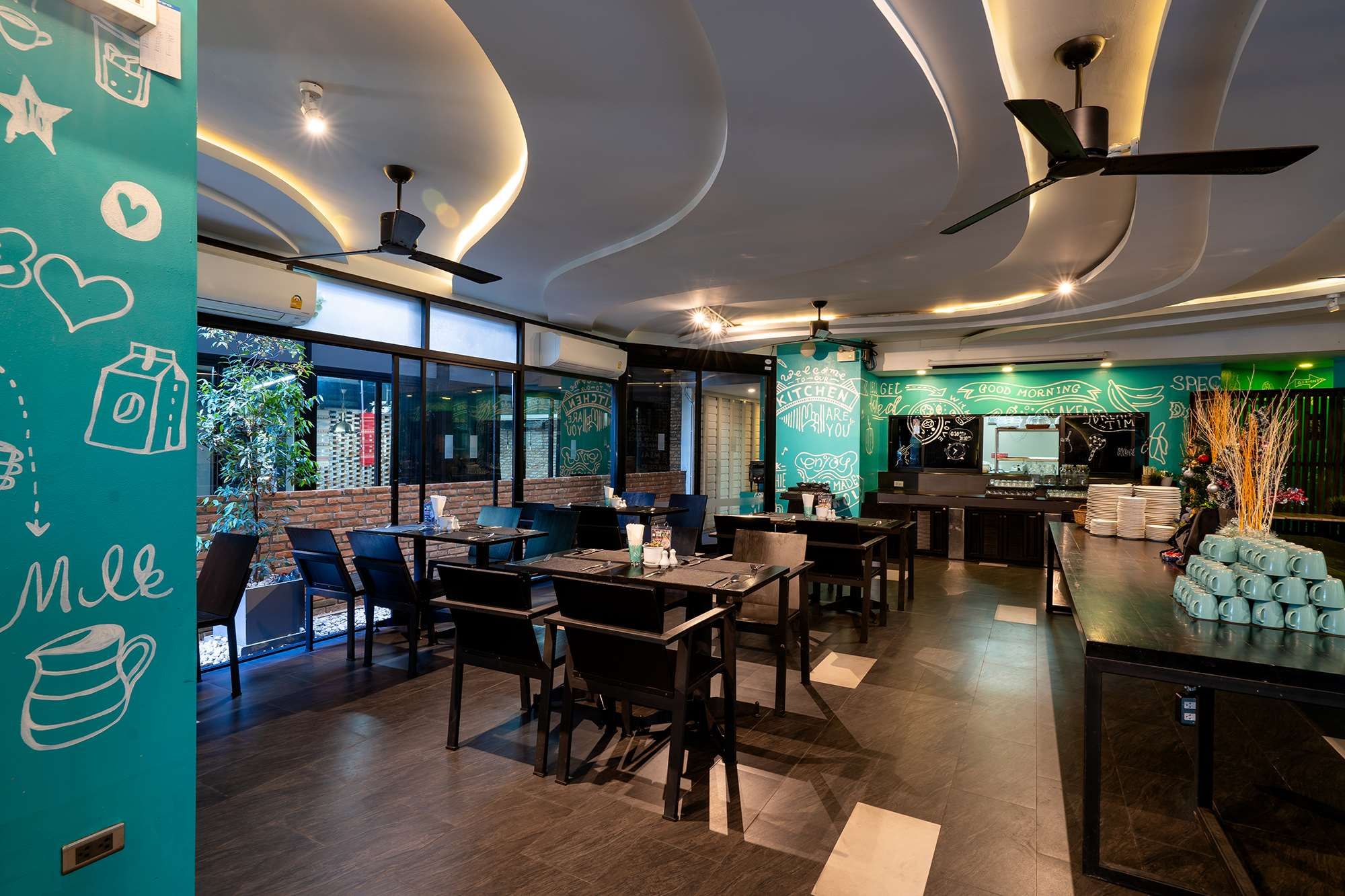Restaurant Photo