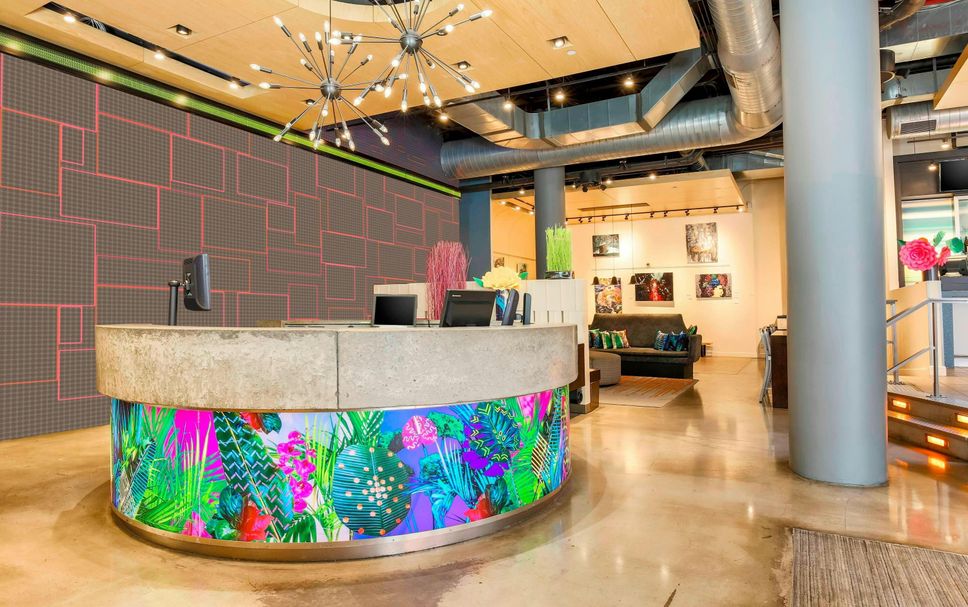 Front desk Photo