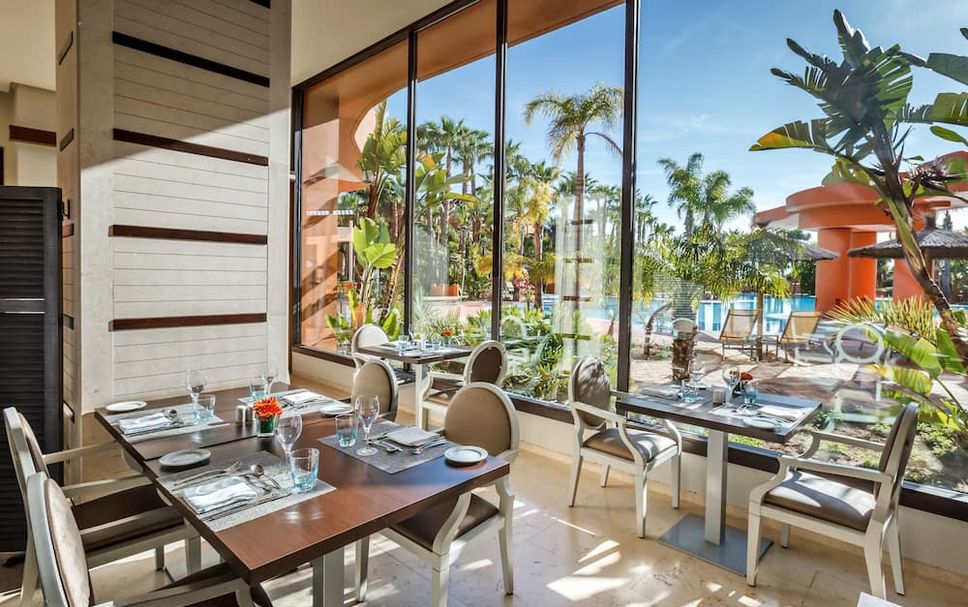 Restaurant Photo