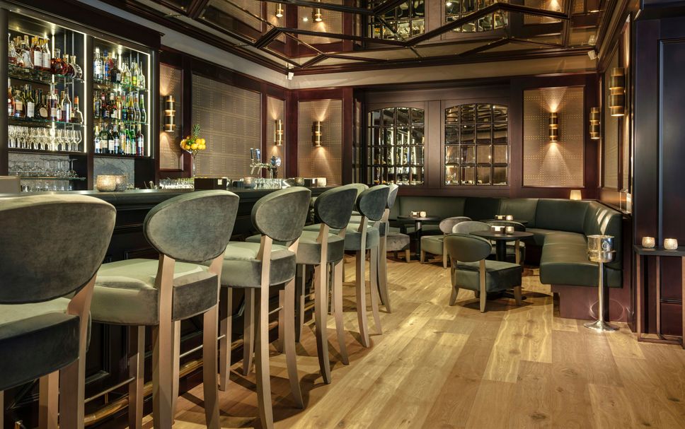 Bar Photo