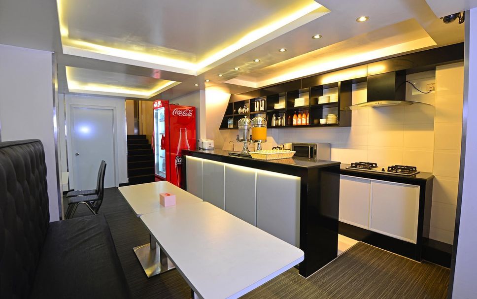 Kitchen Photo