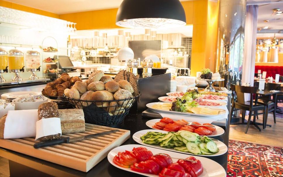 Buffet Photo