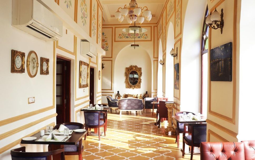 Restaurant Photo