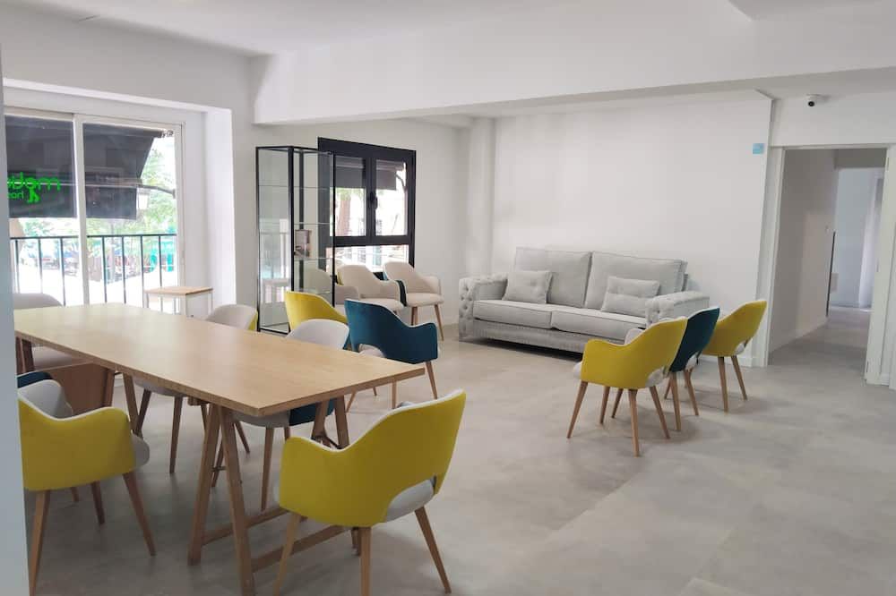 Dining room Photo