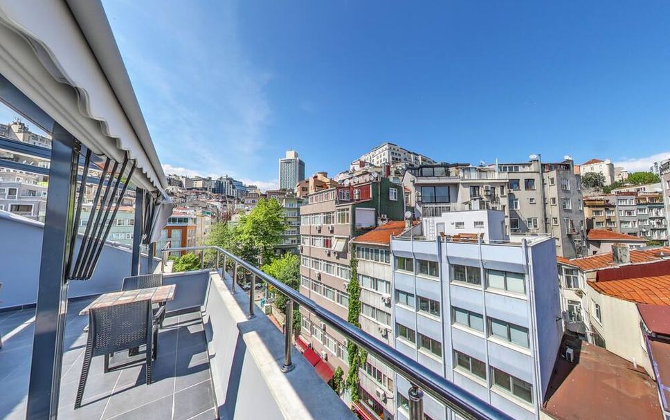 Balcony Photo