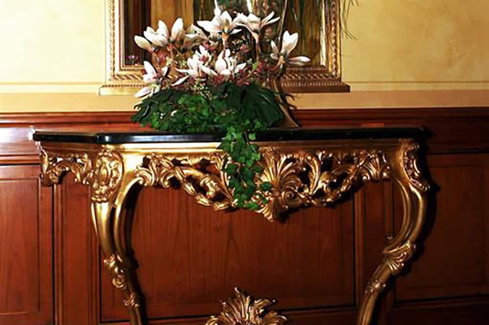 Room amenity