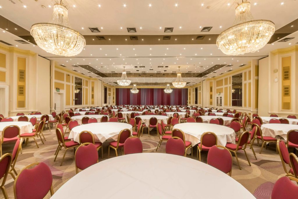 Banquet hall