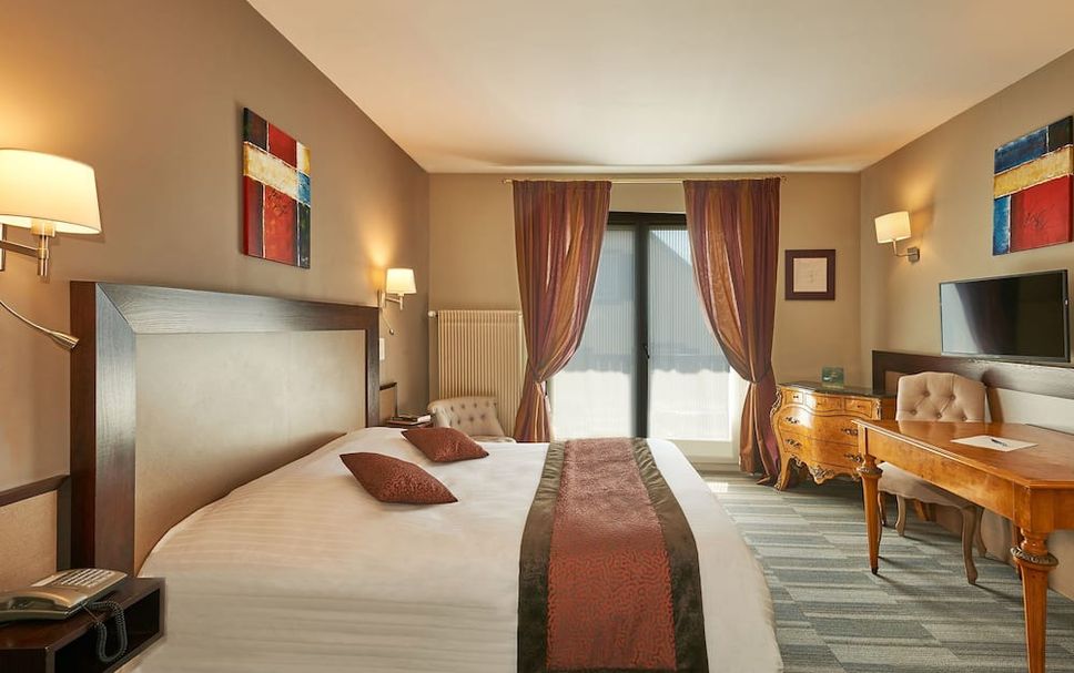 Bedroom Photo