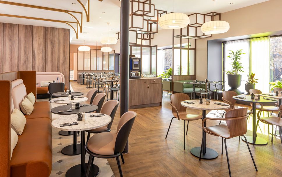 Restaurant Photo