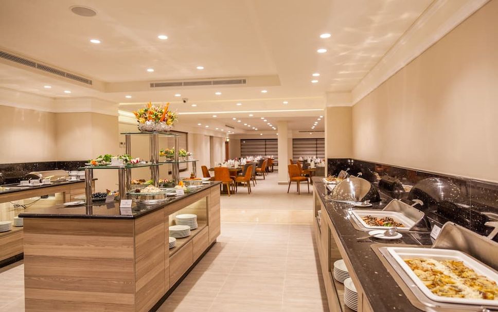Buffet Photo