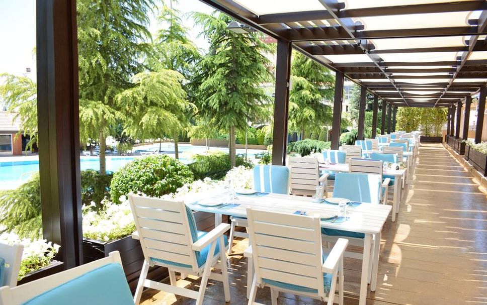 Restaurant Photo
