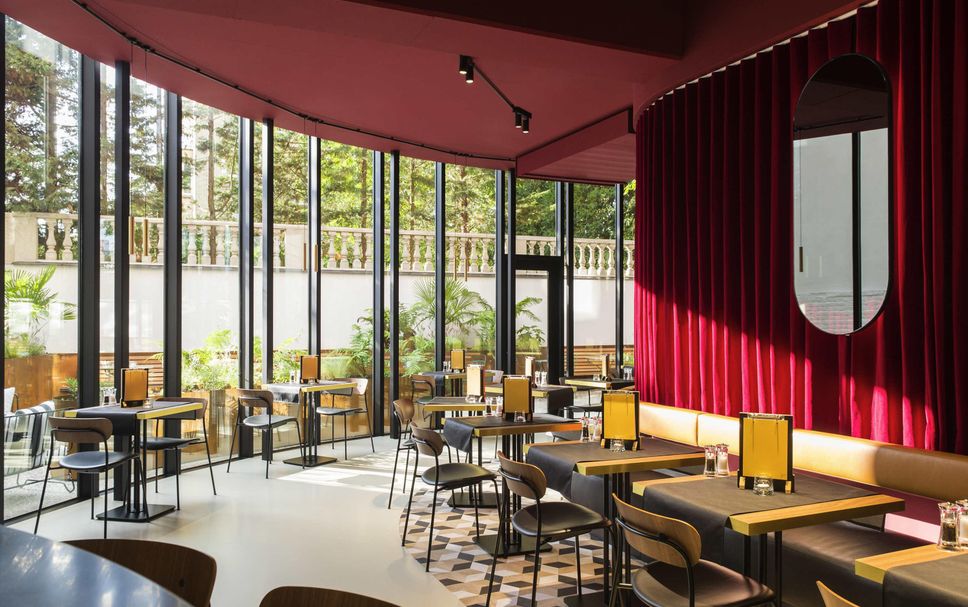 Restaurant Photo