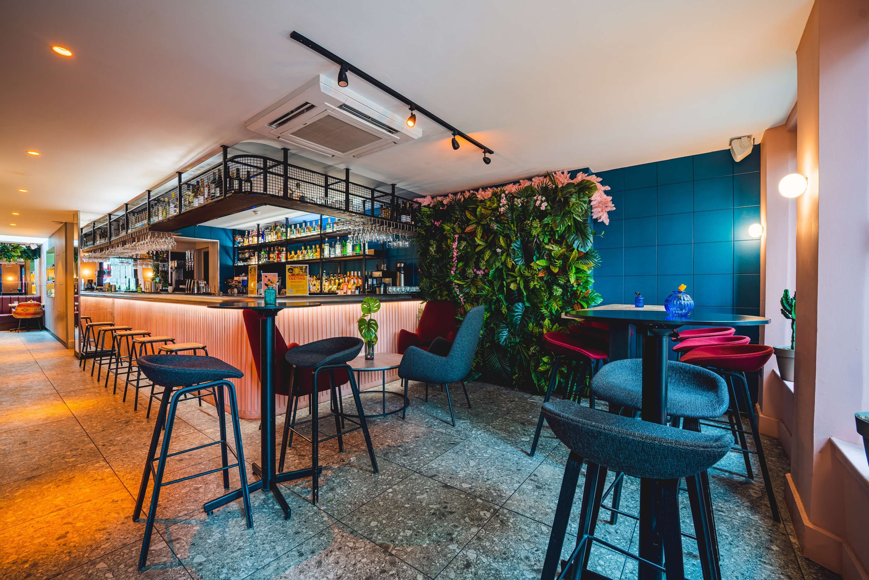 Bar Photo