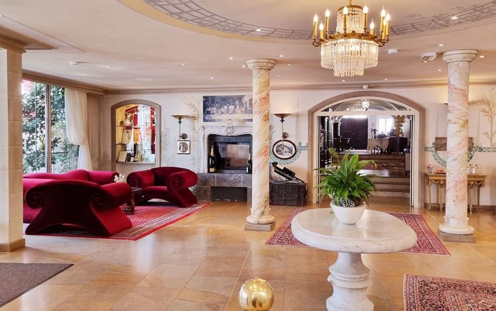 Lobby Photo