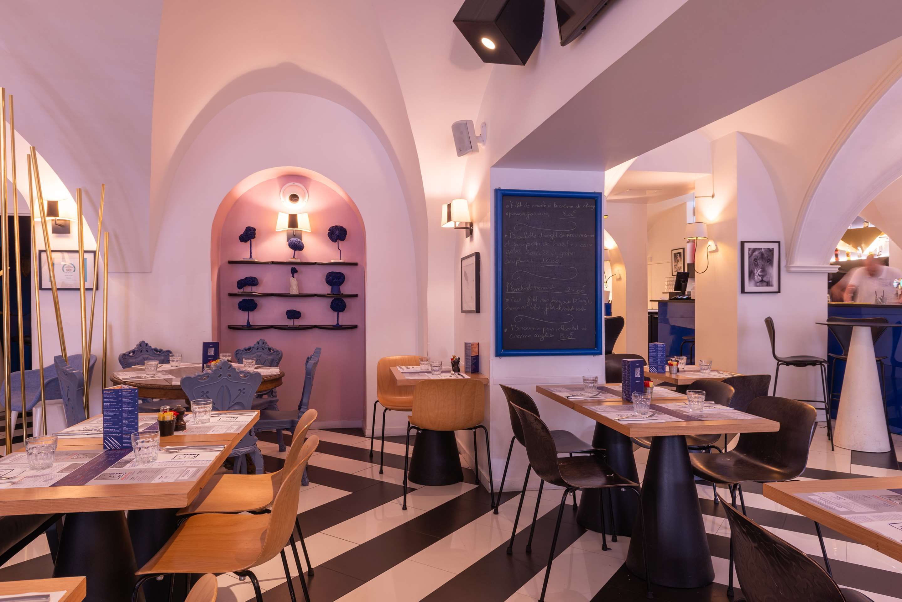 Restaurant Photo